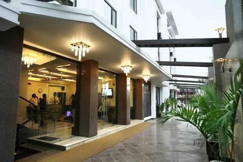 Hotel Bizzotel Gurgaon Buitenkant foto
