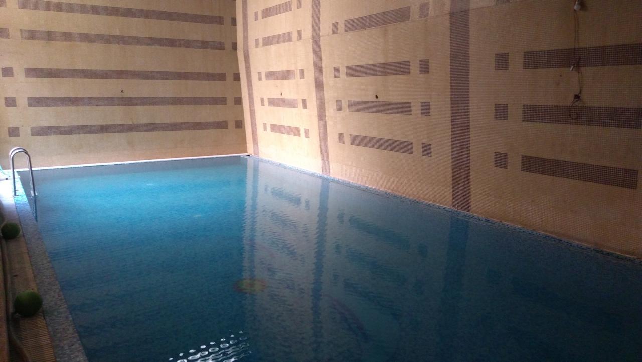 Hotel Bizzotel Gurgaon Buitenkant foto