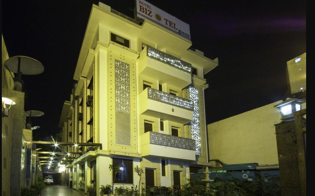 Hotel Bizzotel Gurgaon Buitenkant foto